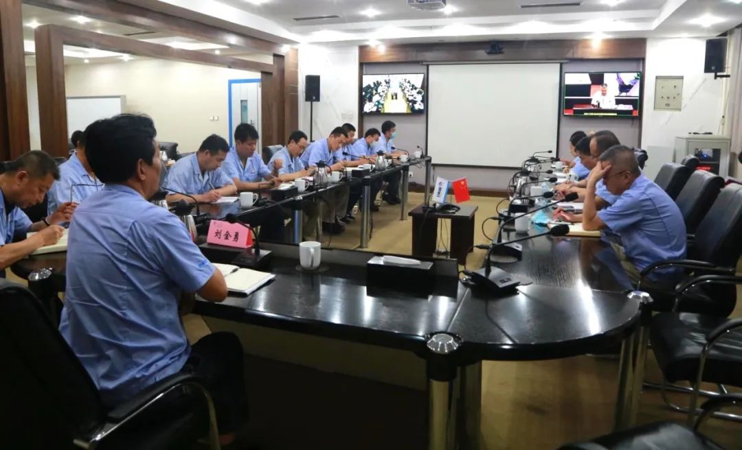 AG卡卡湾厅参加省委十三届七次全会精神宣讲会