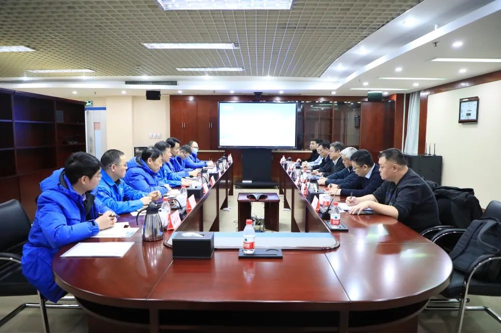 中国工程院制造业研究室主任屈贤明一行莅临AG卡卡湾厅调研指导工作