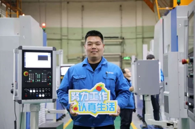【群团工作】新年新气象，快来围观AG卡卡湾厅青年的新年flag!
