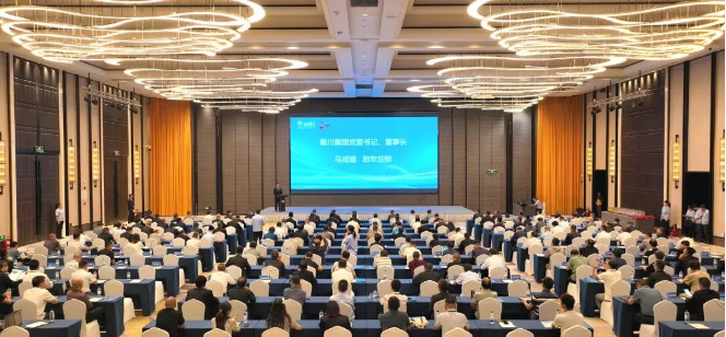 【60年庆 · 工厂开放日】数智AG卡卡湾厅·装备领航—诚邀用户感恩答谢“回家之旅” 誓与用户携手共进“未来之约”